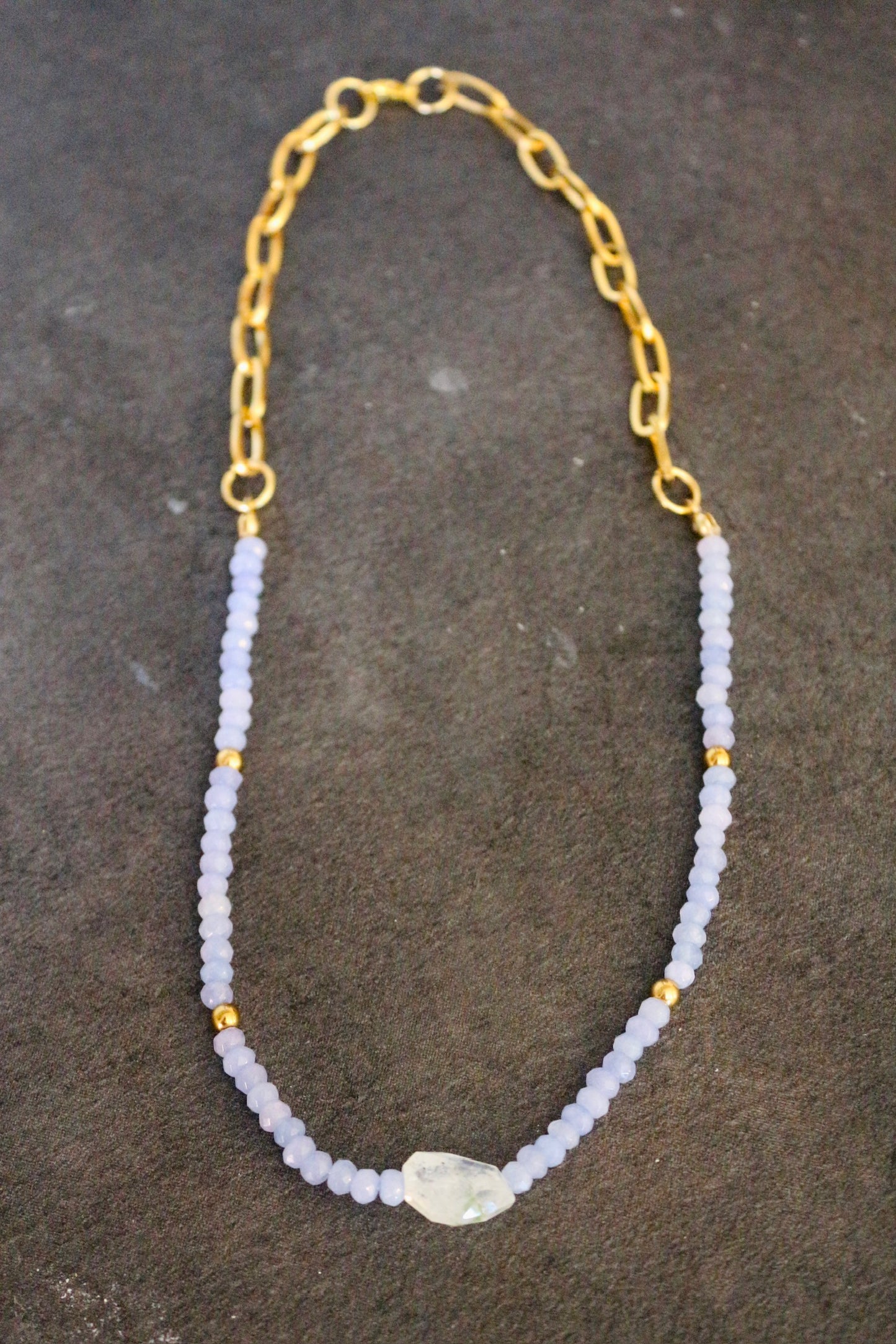 Mondstein Jade Kette